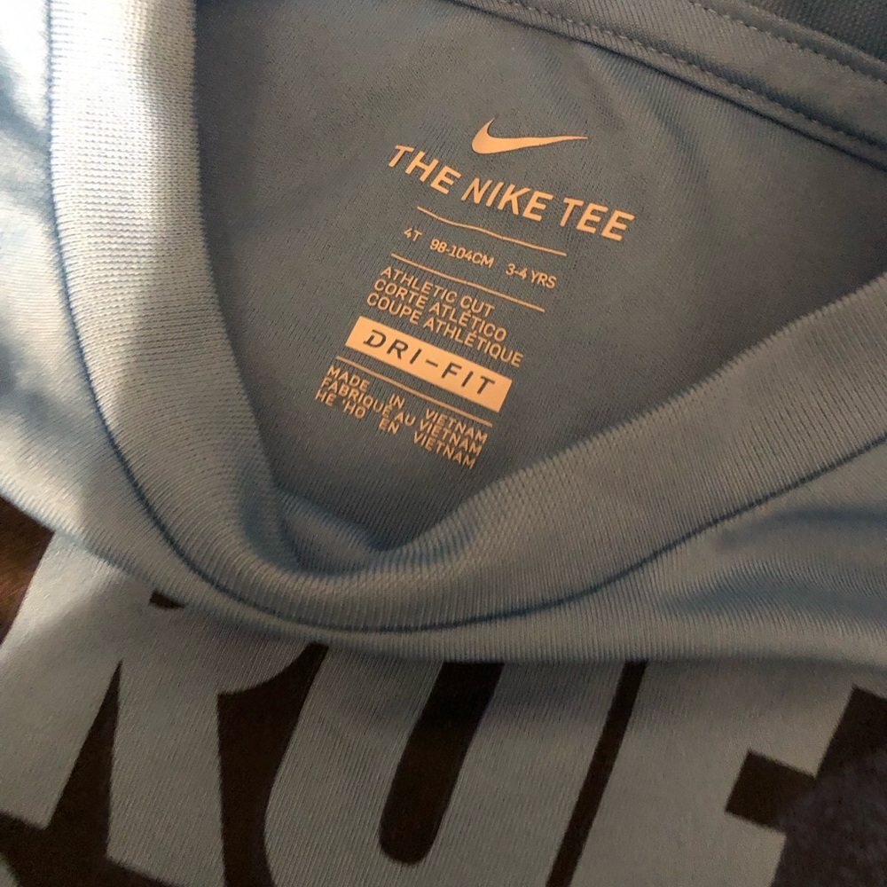 Nike Shirts - Picture 2 of 6